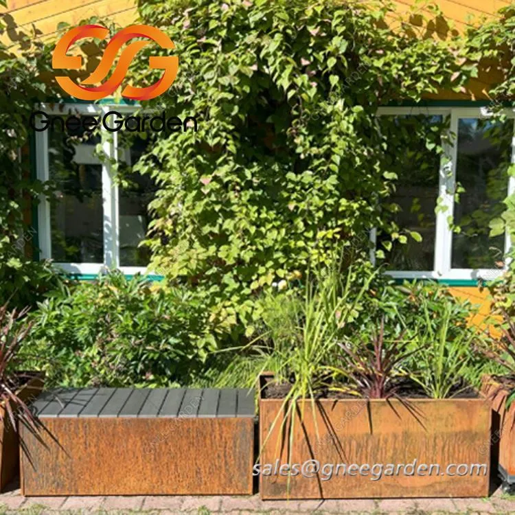 Веатхеринг Стеел Стреет Фурнитуре